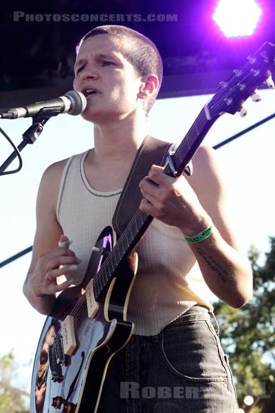 BIG THIEF - 2019-05-31 - NIMES - Paloma - Mosquito - Adrianne Elizabeth Lenker